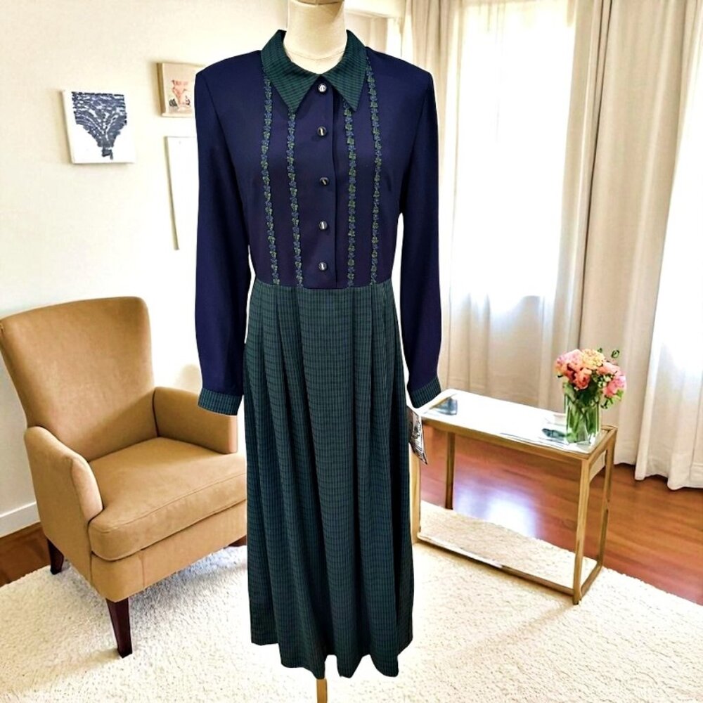 NEW VTG Plaid Maxi Dress Size 7/8 Green Blue Plaid Academia Equestrian Old Money